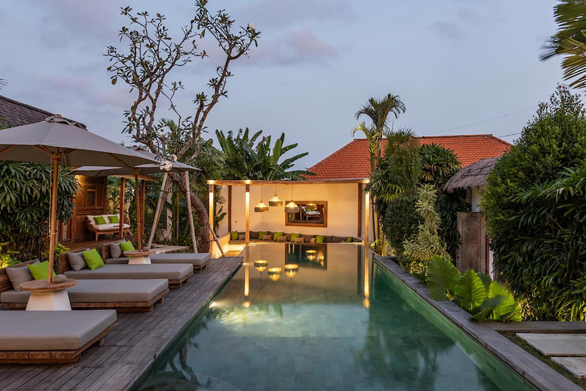 Villa Sebelah *