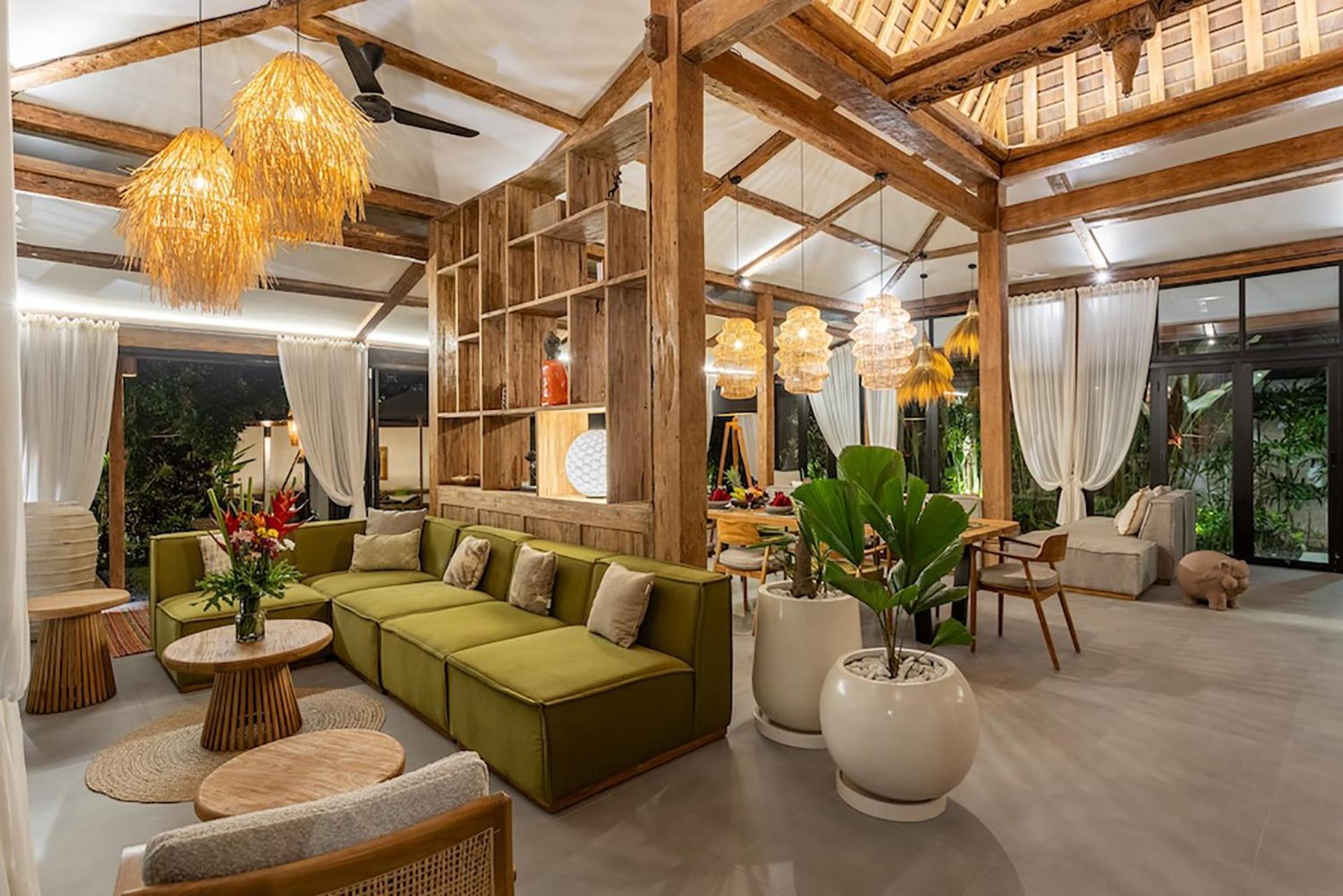 Villa Sebelah *